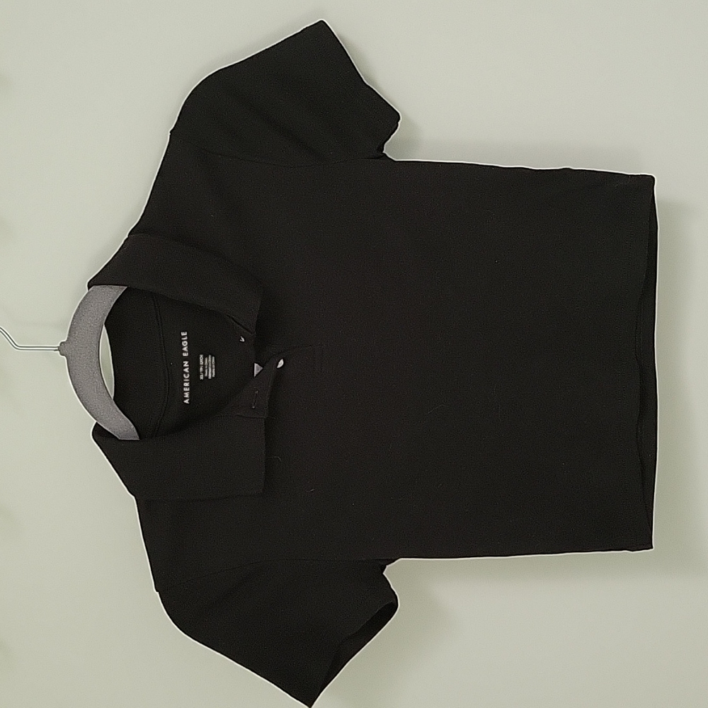 Womens AE super cropped polo- Sz- XS